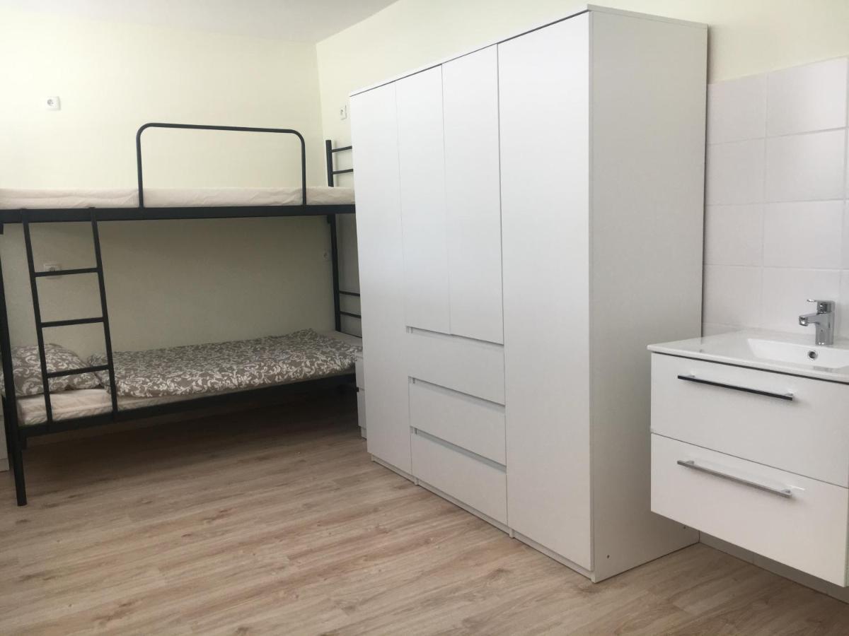 Hostel Opolska 11-19 ヴロツワフ エクステリア 写真